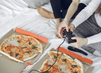 Batman: Arkham City (2011) – Wciel się w Batmana w otwartym świecie Gotham.